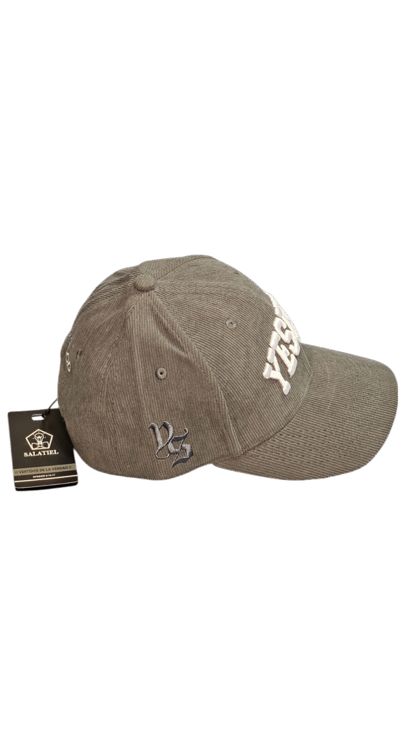 Gorra Caqui YESHUA – Bordado Blanco