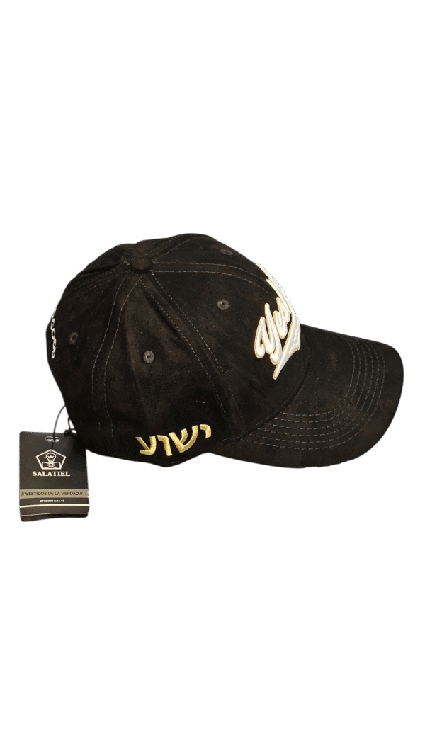 Gorra Negra YESHUA – Bordado Blanco con Amarillo