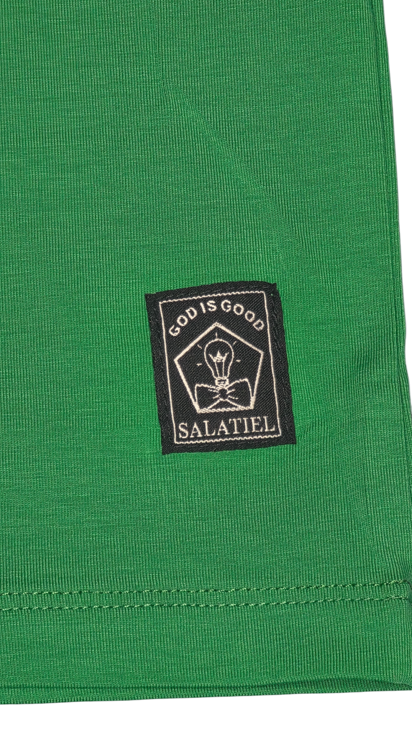 Camisa verde GOD IS GOOD
