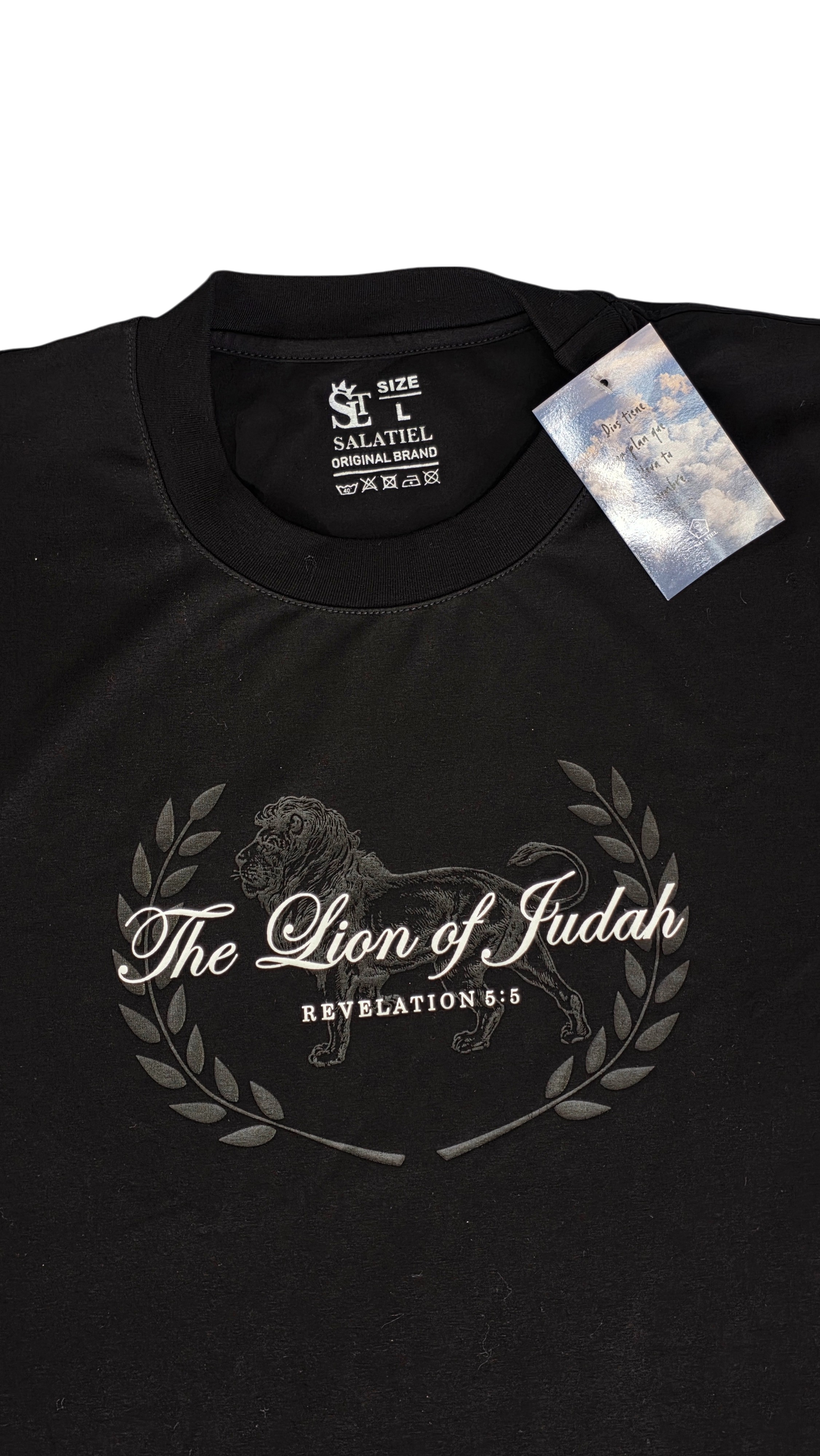 Camisa negra LEÓN DE JUDA